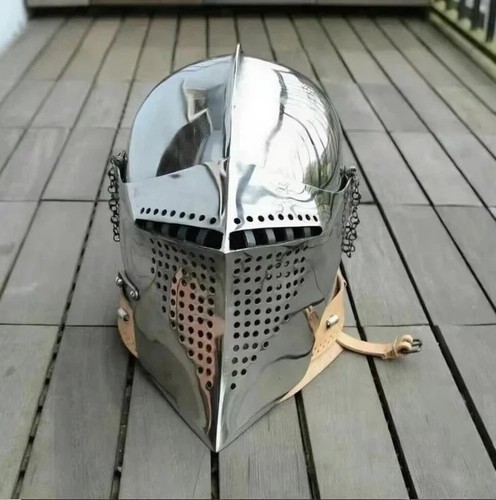 Casque armure chevalier en - chevalier,